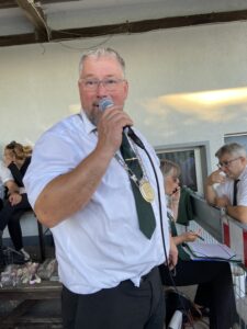 Unterhaltung beim Schießen