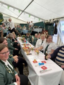 Frühshoppen - Montag